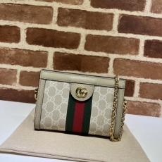 Gucci Clutch Bags